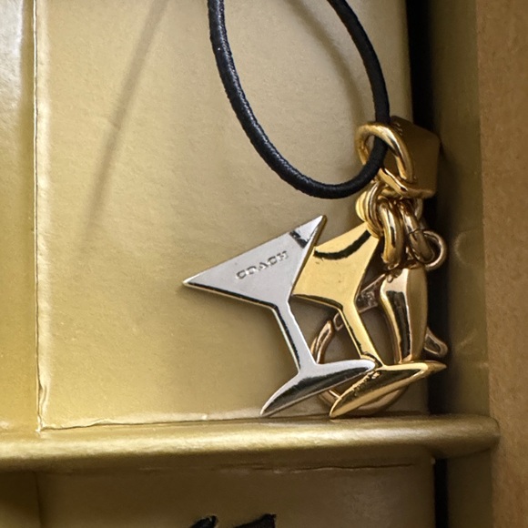 👛👛NWT COACH Boxed Mini Wallet On A Chain👛👛 - Picture 3 of 4